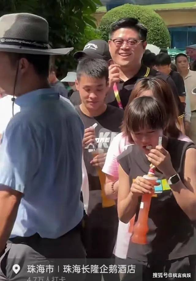 全红婵长隆旅游惹争议：被斥行为疯癫站不直