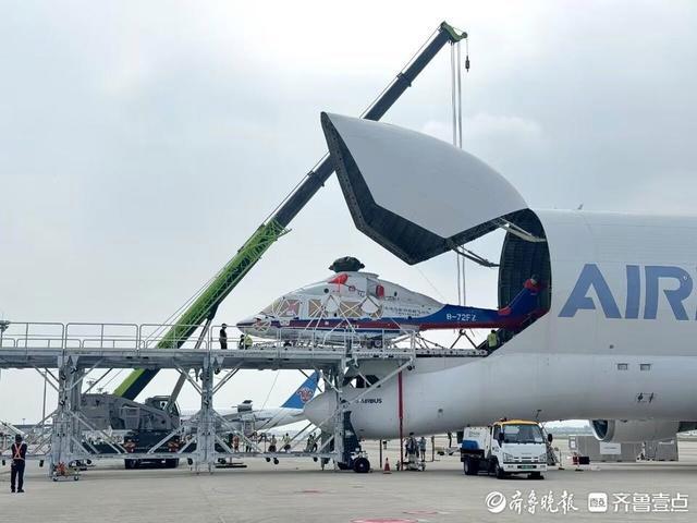 空中客车“大白鲸”首次落地青岛