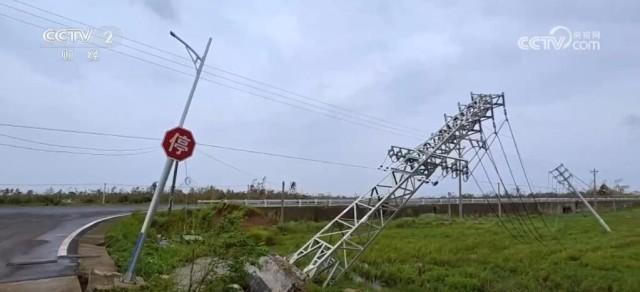 海南多地积极投入台风灾后重建工作 恢复正常生活秩序成为当务之急