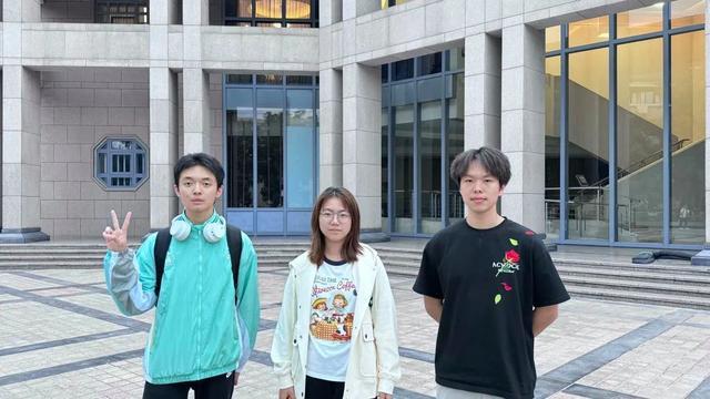 3人从小学同窗到北大