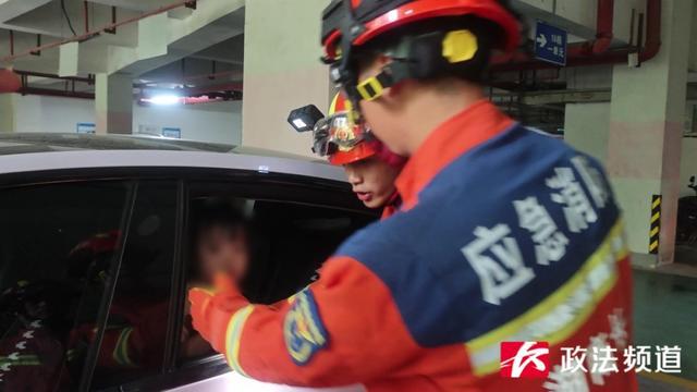 美国:40度高温下特斯拉主动锁车，婴儿被困车内 送修后事发视频被删去 儿童安全警钟再响