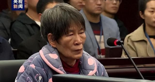 关闭送礼的杨妞花让人赞叹 26年寻亲路终见曙光