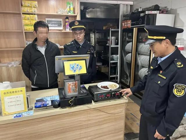 上海网红餐厅被曝用亚硝酸盐 食品安全引关注