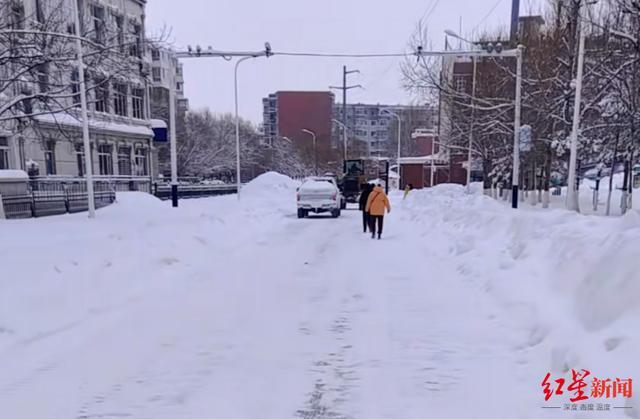 黑龙江鹤岗特大暴雪破纪录 全市动员清雪保民生