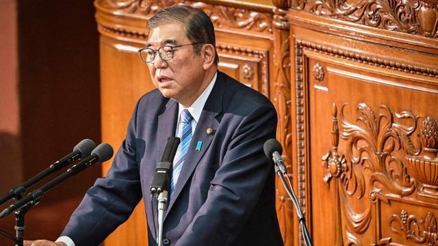 日本首相：愿与中国进行各层面沟通