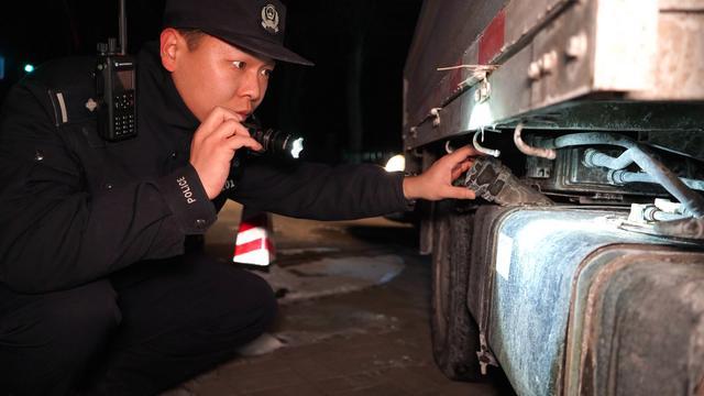 北京警方鼓励冬季看成 加强夜查夜巡保祥瑞