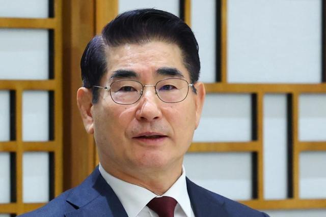 韩国法院对前国防部长官签发逮捕令