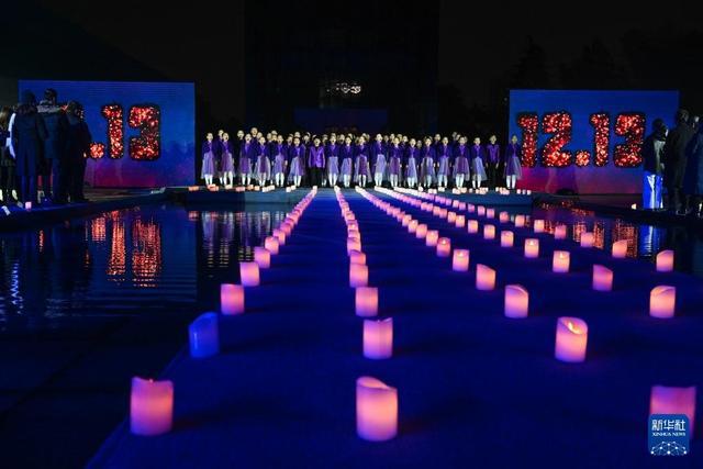 南京举行烛光祭国际和平集会 寄托哀思祈愿和平