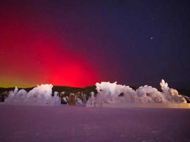 地球发生特大磁暴多地出现极光 目前地磁场已逐渐恢复