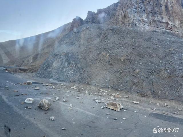 1500余东谈主前去西藏震中搜救