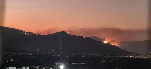 香港元朗山火已受控 無人員受傷報告 火勢曾蔓延至深圳可見