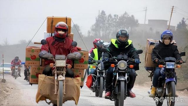 2025“摩托大軍”踏上返鄉(xiāng)路 變遷中的春運記憶