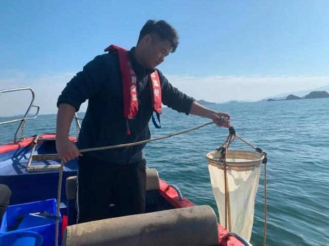 华南沿海多地现赤潮 海洋生态警报响起