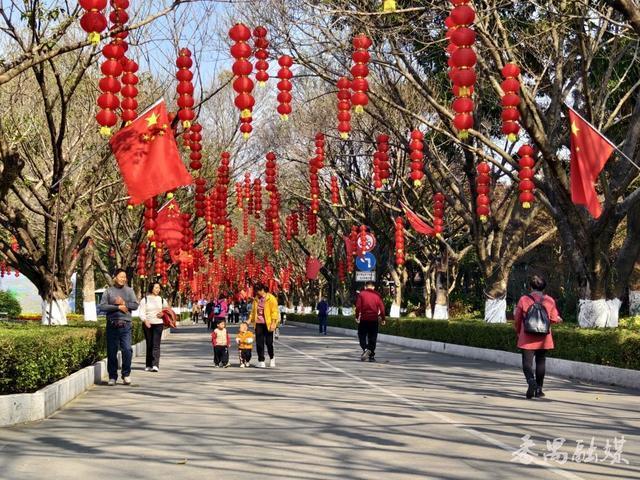 大街小巷上新中国红！迎新春，“中国红”满溢番禺！