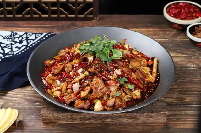 下館子后狂喝水可能不是因?yàn)槲毒?高鈉才是真兇