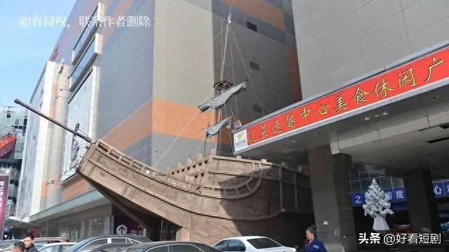 現(xiàn)場(chǎng)：比亞迪公司門樓坍塌1人受傷 已送醫(yī)無礙