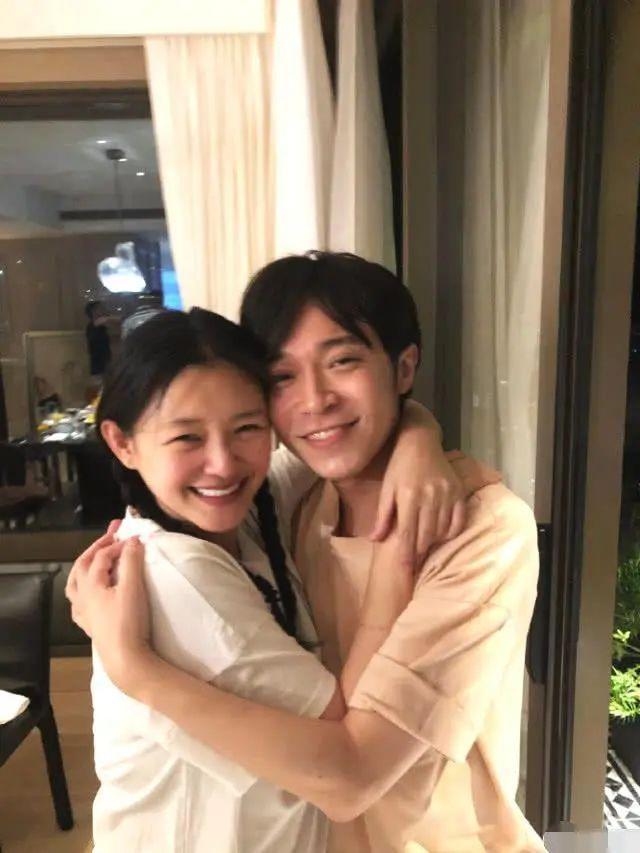 毛不易發(fā)文悼念大S 懷念她的勇敢與溫柔