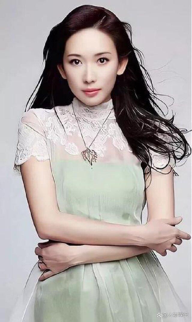 50歲林志玲紅毯狀態(tài) 引發(fā)年齡與形象爭(zhēng)議