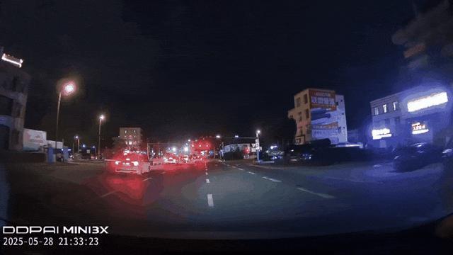 “突然一聲巨響，天都被照亮了”,！廣東海南疑似劃過火流星 夜空瞬間如晝