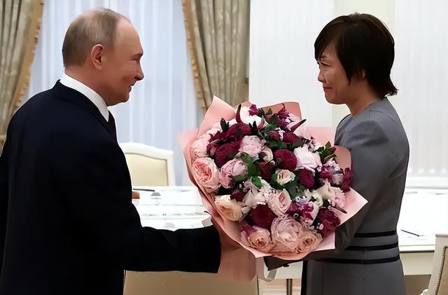 安倍遗孀谈职场霸凌 外交秀背后的复杂博弈