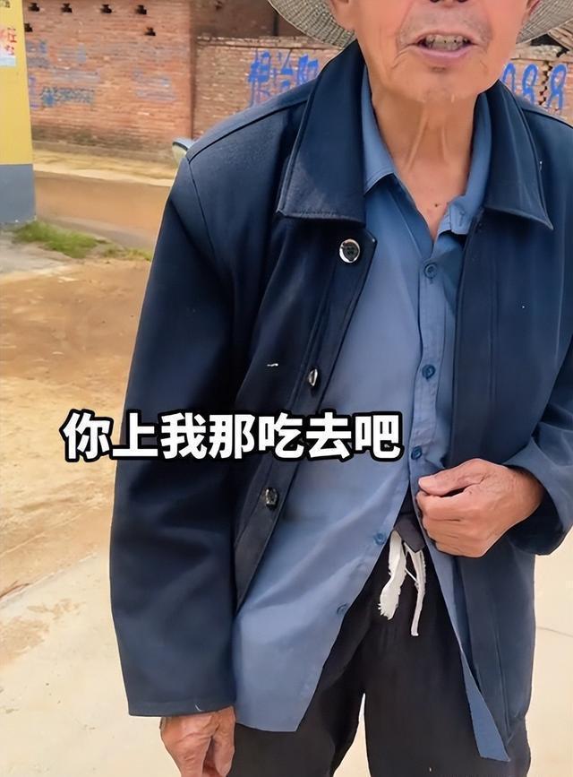 駐村書記去村民家“蹭飯” 獨(dú)特方式暖人心
