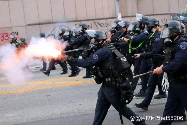 洛杉磯沖突暴露了哪些問題 憲政危機隱現(xiàn)