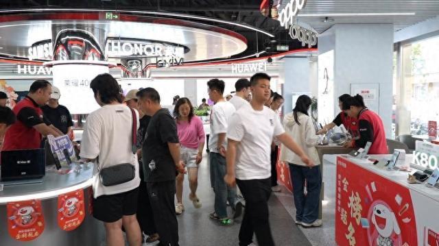高考后手機(jī)店手機(jī)銷量提升