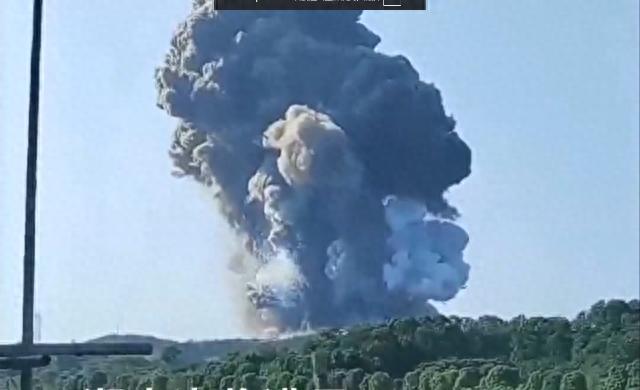 常德一花炮廠發(fā)生爆炸 傷亡情況正在核實中：多人受傷送醫(yī),，有人員失聯(lián)