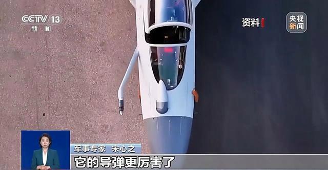 歼10CE模型亮相巴黎航展 成展会明星展品