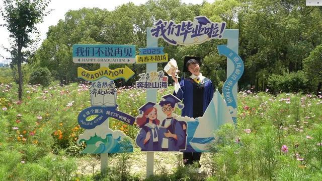 女孩10岁痛失养父被邻居接力抚养 爱与希望照亮未来