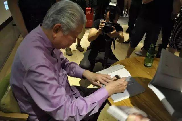 蔡澜：我决定活得有趣 追求快乐与智慧的人生