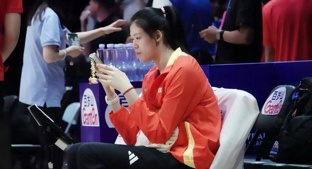 中国女排冲四连胜？李盈莹能否回归是关键，赵勇要做好两点 王牌回归引期待