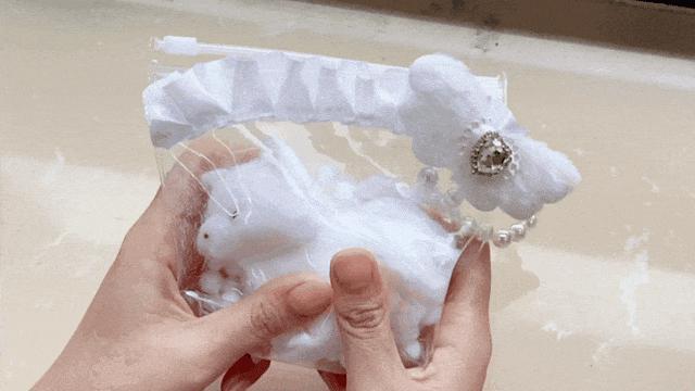 二次元女孩囤大量吧唧中毒送醫(yī)