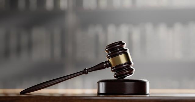 男子与他人合谋侵犯前女友获刑
