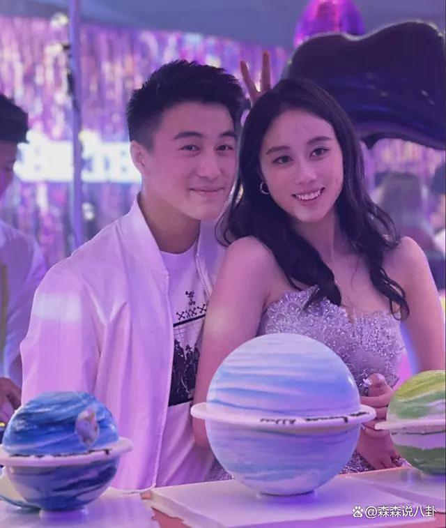 何猷君前女友晒娃 自曝单亲妈妈身份