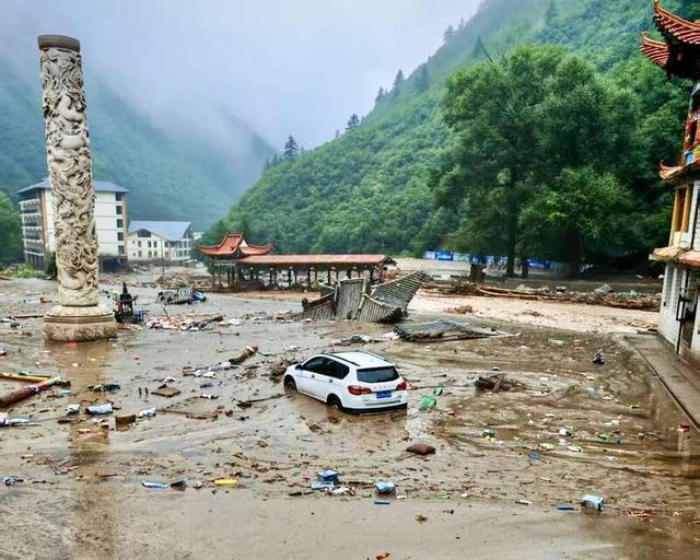 榆中居民忆受灾经过：车被拧成麻花 山洪夜袭村庄
