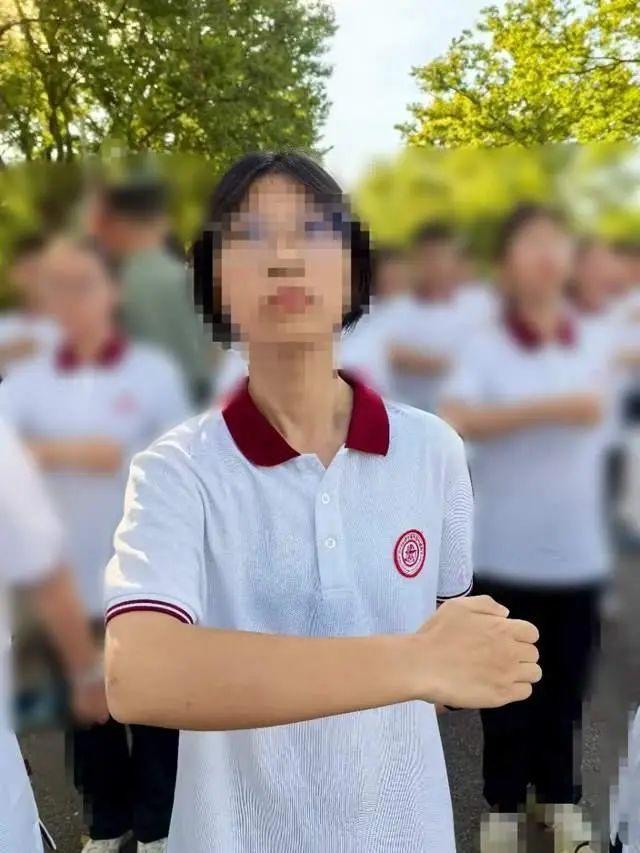媒体评15岁女生军训中离世