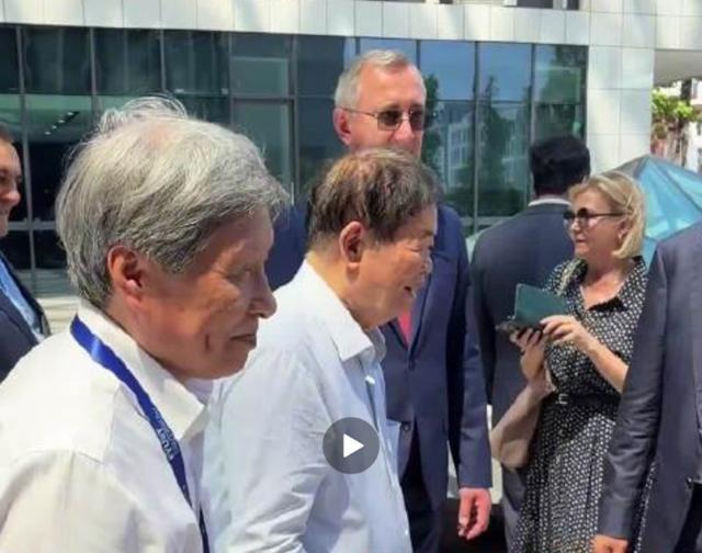 福耀科技大学只录取了50名新生 曹德旺王树国亲临福耀科大迎新