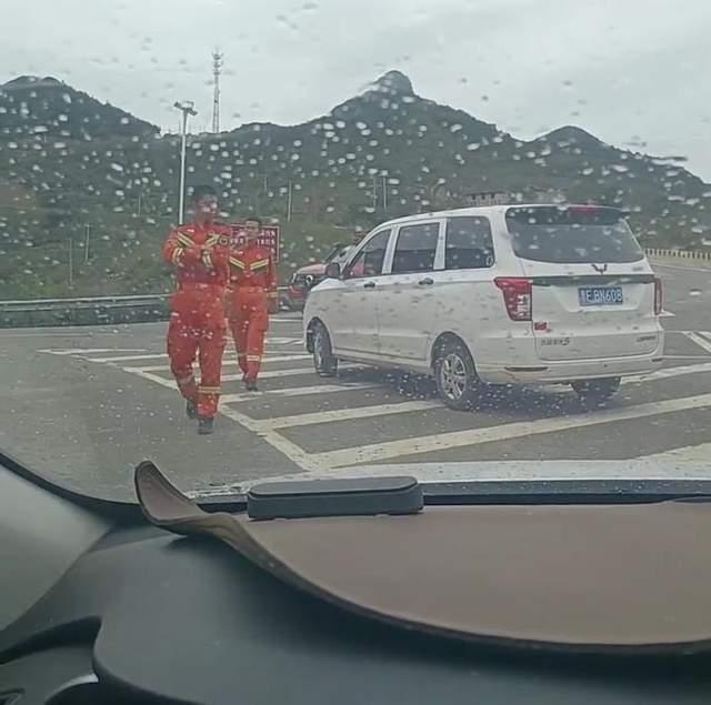 25岁小伙南太行徒步失联