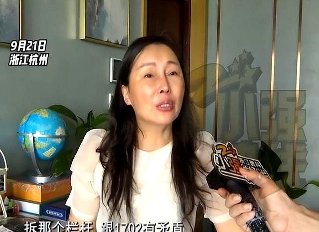 女子家门口被邻居喷漆骂人抹胶水 多方调解无力遏制