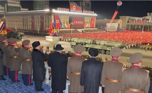 朝鲜为何在夜间举行大阅兵