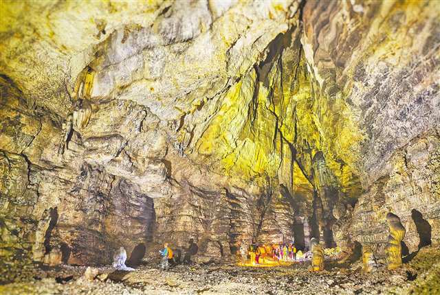 重庆南川发现罕见溶洞