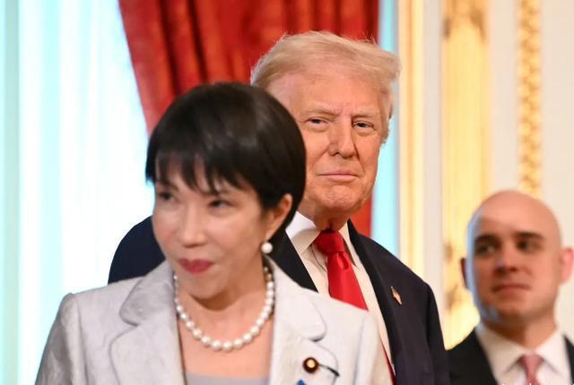 高市早苗在驻日美军前“旋转跳跃” 媚美外交惹众怒