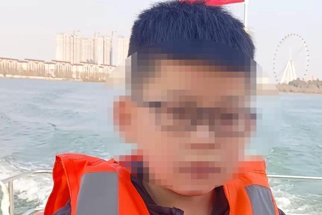 山东10岁男孩玩耍被撞后被诊断有肿瘤,多器官遭切除 医疗过错引发关注