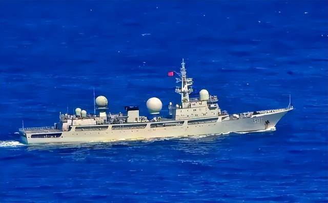 中国海军舰艇围观美菲澳新四国演习 5艘对4艘的围观现场