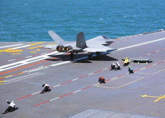 福建舰为啥是世界最强 电磁弹射突破创新