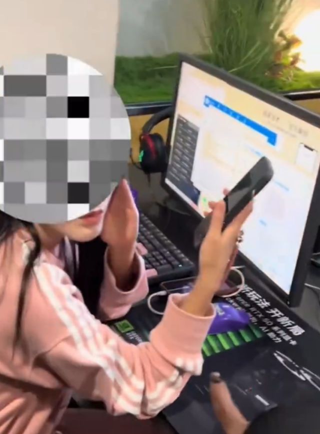 女子捡手机刷机拒还 嚣张态度引争议