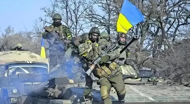 从乌变化大局看泽连斯基有“几宗罪” 决策失误引危机