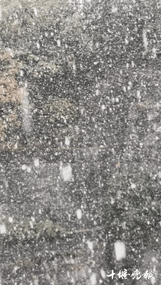 武汉下雪了 初雪提前23天