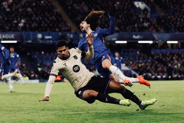 巴萨惨败揪出罪人：欧冠3年 2红牌 2次犯大错！导致3次崩盘 阿劳霍成关键失误者